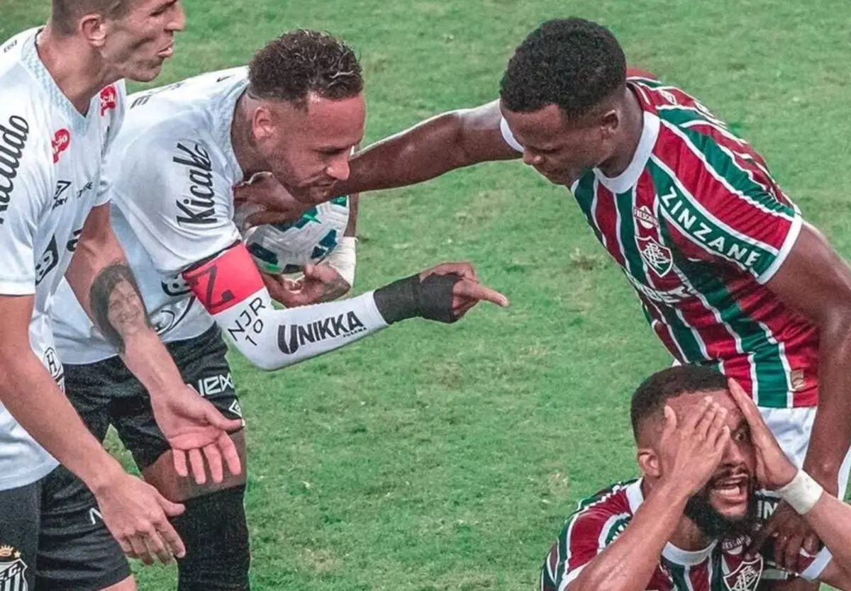 Neymar irrita-se com Xavier (créditos: X/Reprodução)