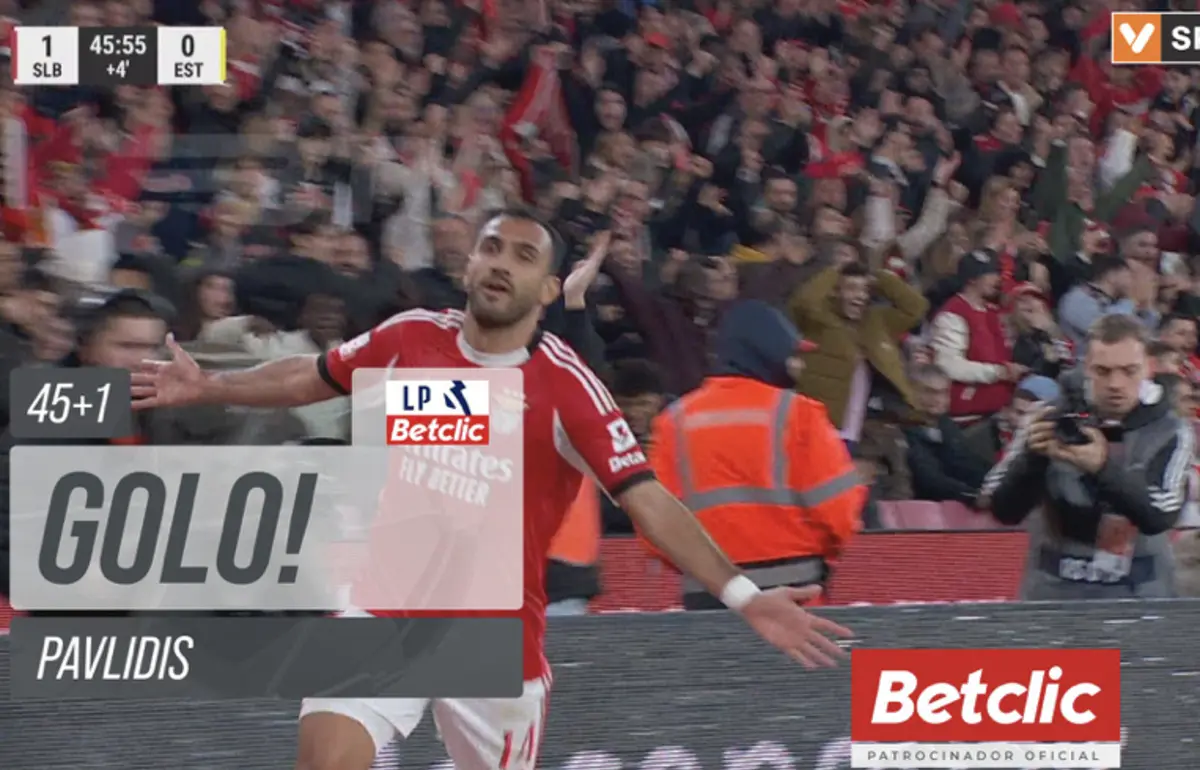 Imagem de contexto do artigo Pavlidis bisa no Benfica-Estoril com um golaço. Veja o lance