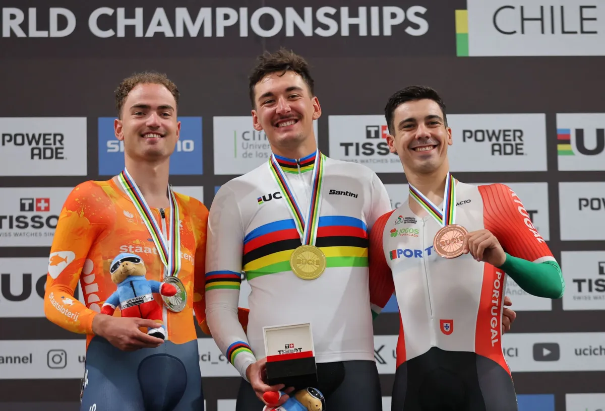 Iúri Leitão à direita