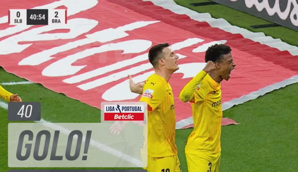 Imagem de contexto do artigo Benfica-Braga: Robson Bambu salta sozinho e aumenta a vantagem minhota