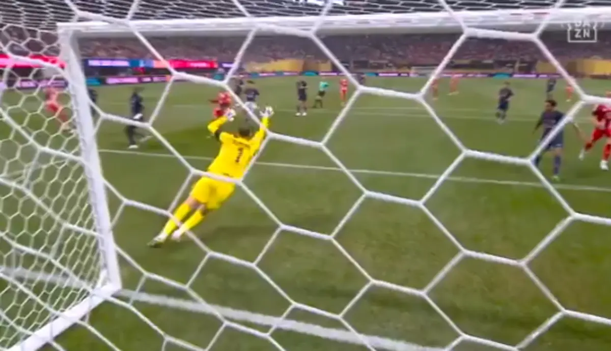 Imagem de contexto do artigo Donnarumma em grande estilo no Mundial de Clubes. Veja esta defesa