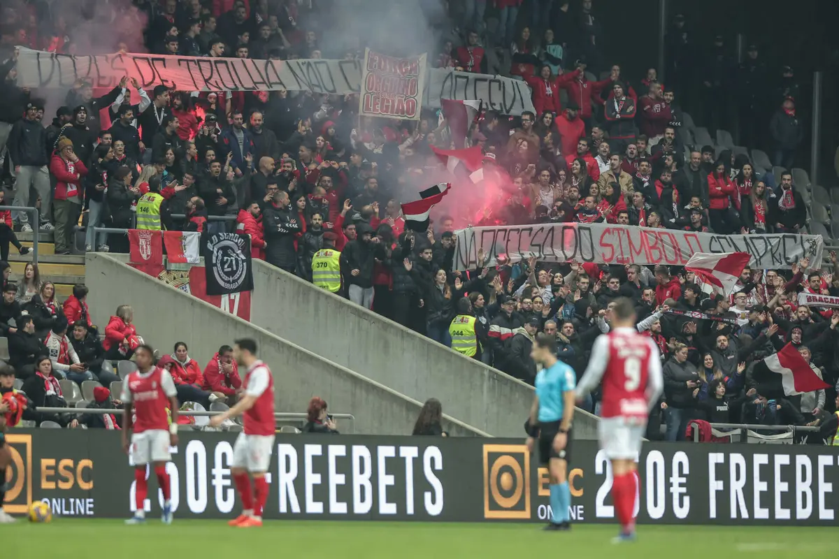 Imagem de contexto do artigo Braga recorre para o TAD após multa pela tarja que visava António Salvador