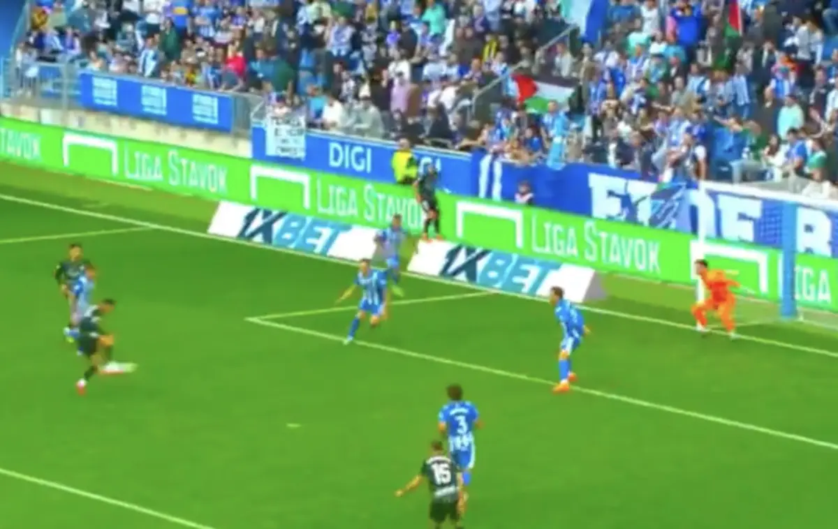 Imagem de contexto do artigo André Silva volta a marcar ao serviço do Elche. Assista ao golo