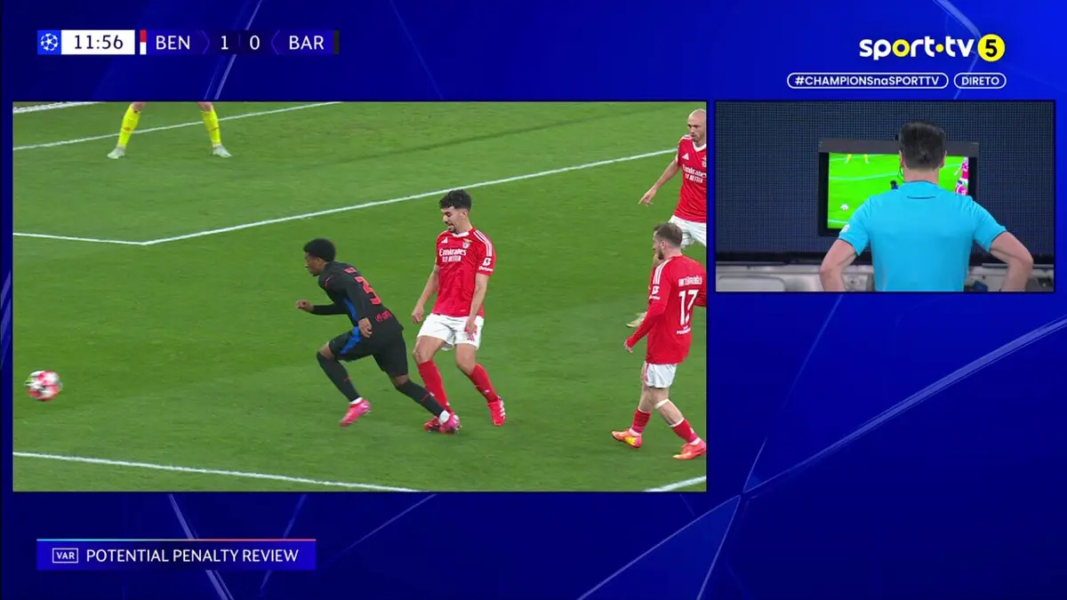 Imagem de contexto do artigo Benfica-Barcelona: penálti após intervenção do VAR e Lewandowski empata. Ora veja