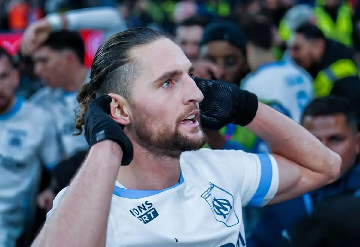 Imagem de contexto do artigo Oficial: Rabiot e Rowe à venda após insultos e agressões no balneário