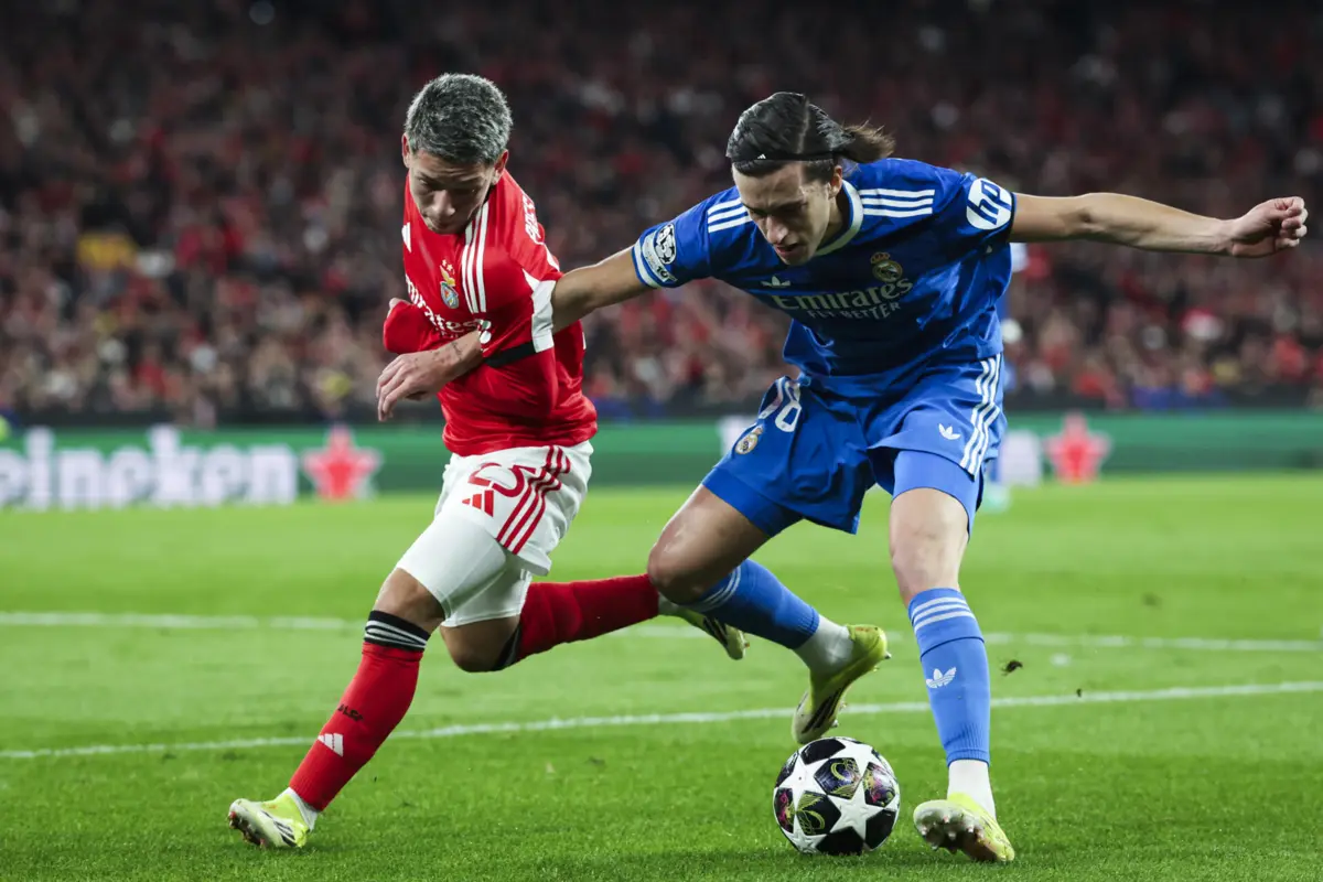 Gianluca Prestianni e Álvaro Carreras