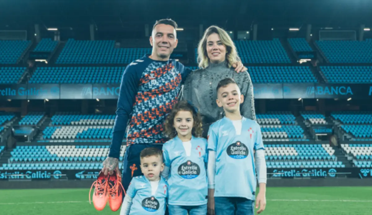 Iago Aspas e a família (Reprodução: Celta de Vigo)