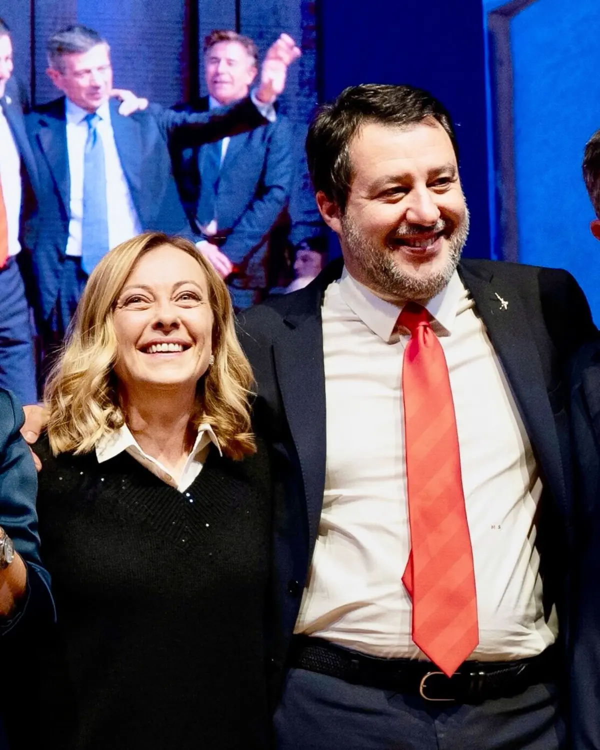 Imagem de contexto do artigo Avançado camaronês despedido em Itália por vídeo polémico sobre Meloni e Salvini