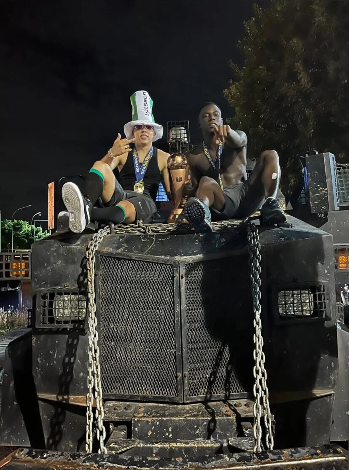 Imagem de contexto do artigo Insólito: venceram a Taça da Colômbia e tiveram de sair do estádio em viatura blindada. Ora veja