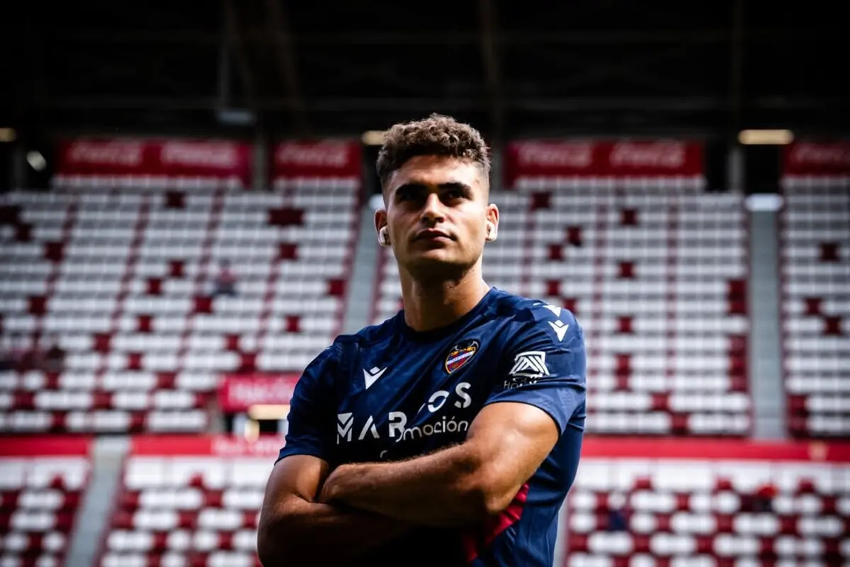 Imagem de contexto do artigo A caminho do Sporting, Andrés García já não treinou com o Levante