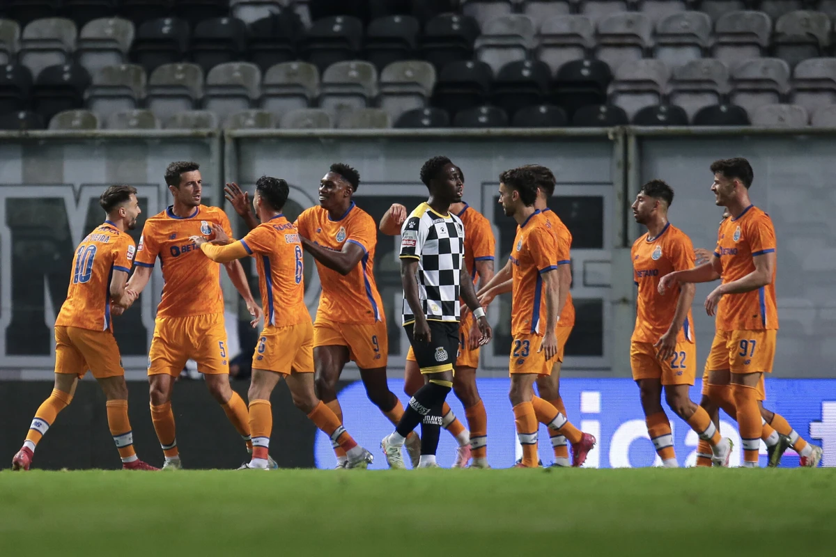 Imagem de contexto do artigo Boavista-FC Porto: Nehuén Pérez remata, Marcano desvia e portistas marcam