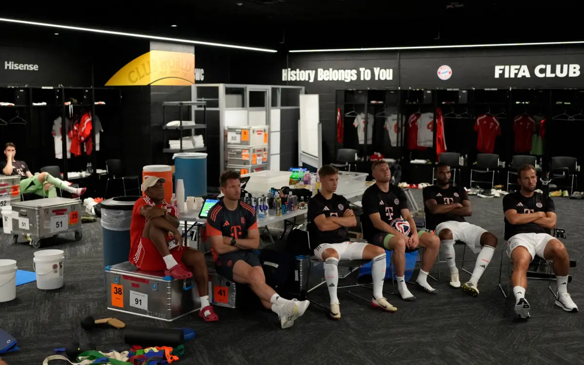 Imagem de contexto do artigo Suplentes do Bayern viram a primeira parte no balneário devido ao calor