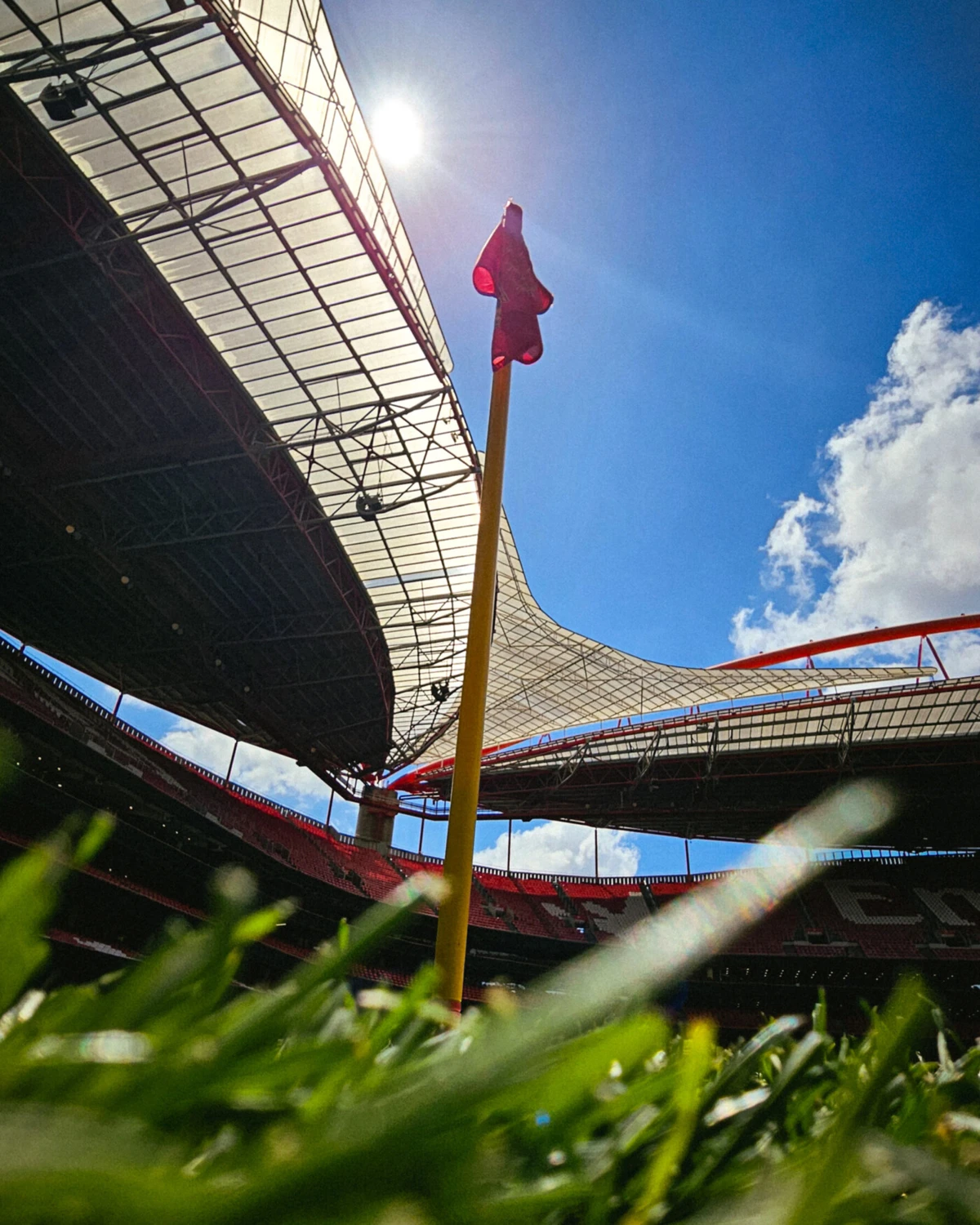 Imagem de contexto do artigo Movimento "Servir o Benfica" contra o voto eletrónico: "Compromete direitos básicos"
