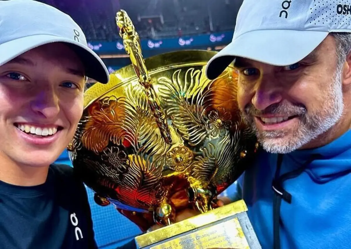 Iga Swiatek e Tomasz Wiktorowski (Créditos: reprodução/Instagram)