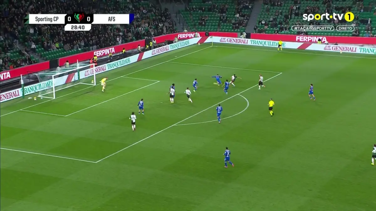 Imagem de contexto do artigo Luís Guilherme estreia-se a marcar pelo Sporting com este golaço. Ora veja