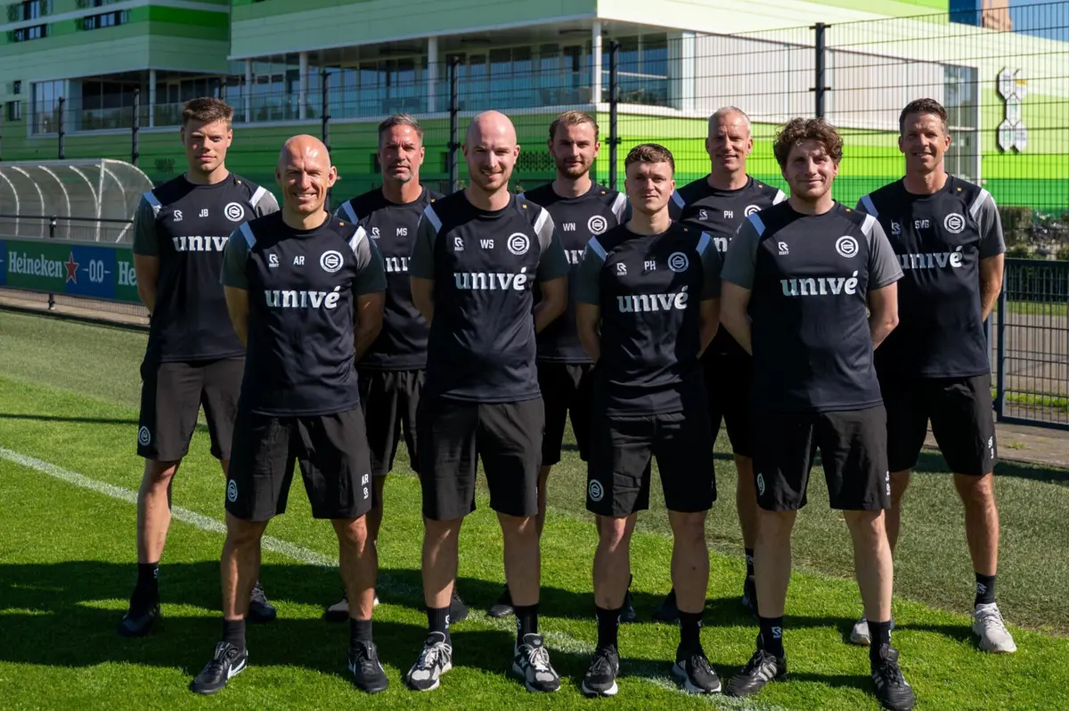 Arjen Robben, segundo a contar da esquerda (créditos: FC Groningen)