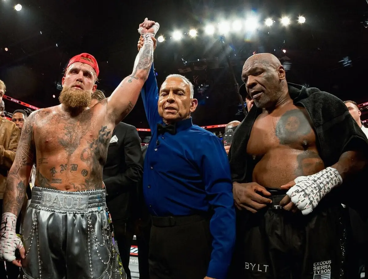 Imagem de contexto do artigo Campeão mundial de boxe desafia Jake Paul: "Vou colocar-te na fila para o trono"