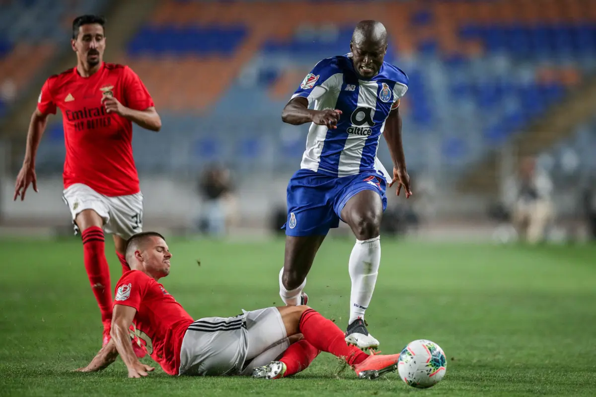 André Almeida, Weigl e Danilo Pereira (Miguel Pereira/Global Imagens)