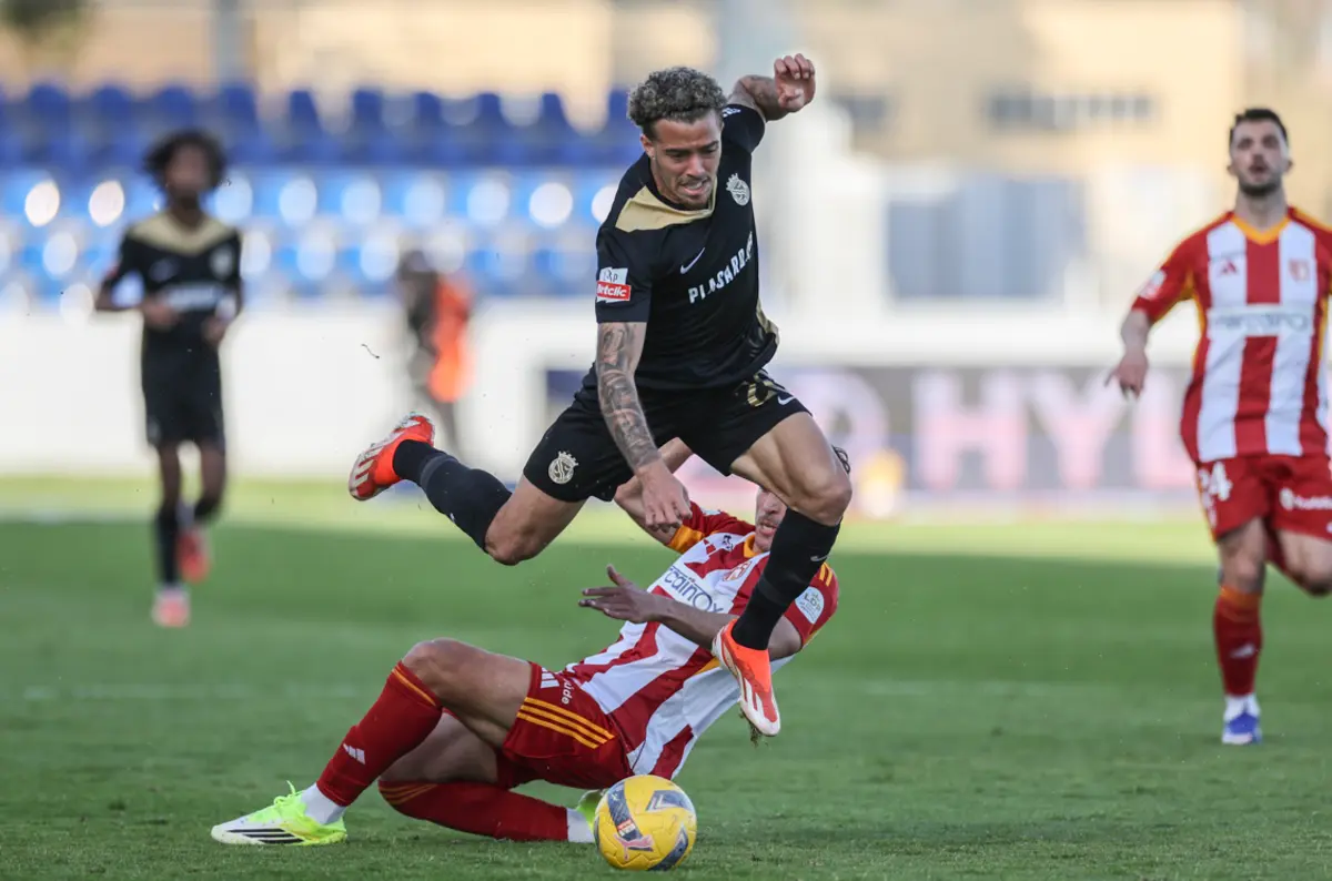 Figueiredo tenta escapar à marcação