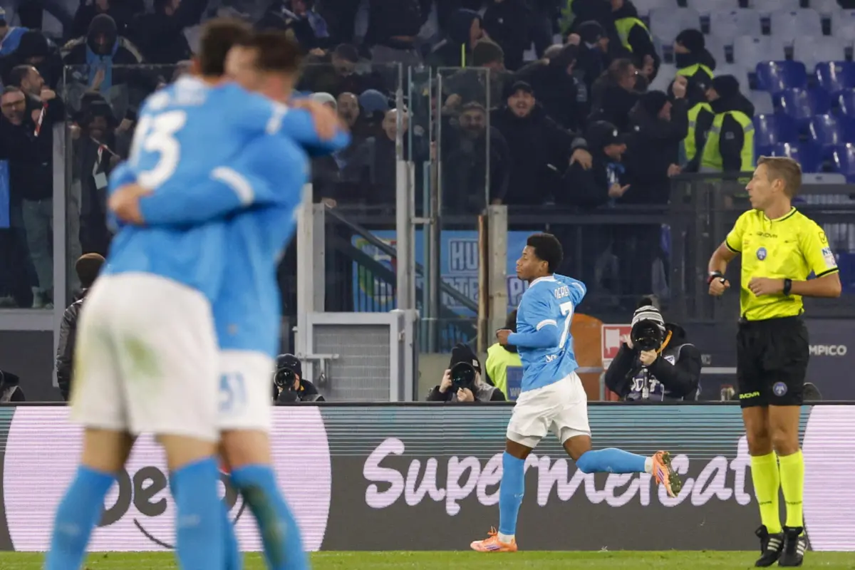 Neres marcou o golo da vitória do Nápoles