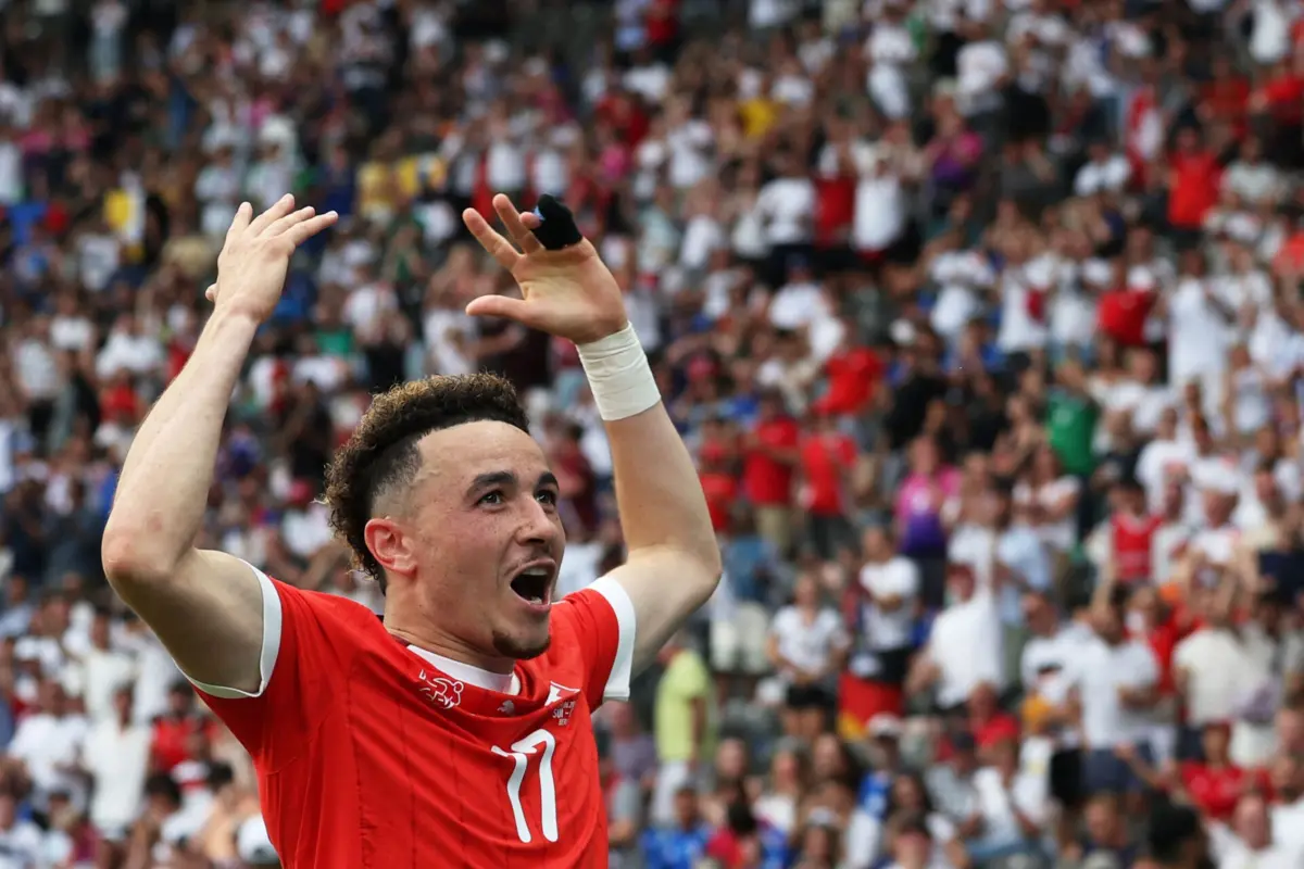 Vargas marcou o segundo golo da Suíça (Créditos: AFP)