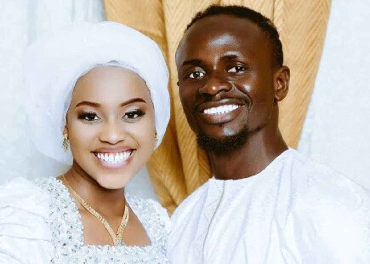 Sadio Mané e a sua nova mulher, Aisha Tamba (créditos: X/Reprodução)