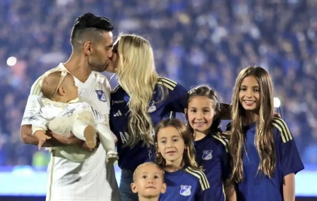 Imagem de contexto do artigo Falcao vive drama familiar: "Comecei a ver o mundo de pernas para o ar"