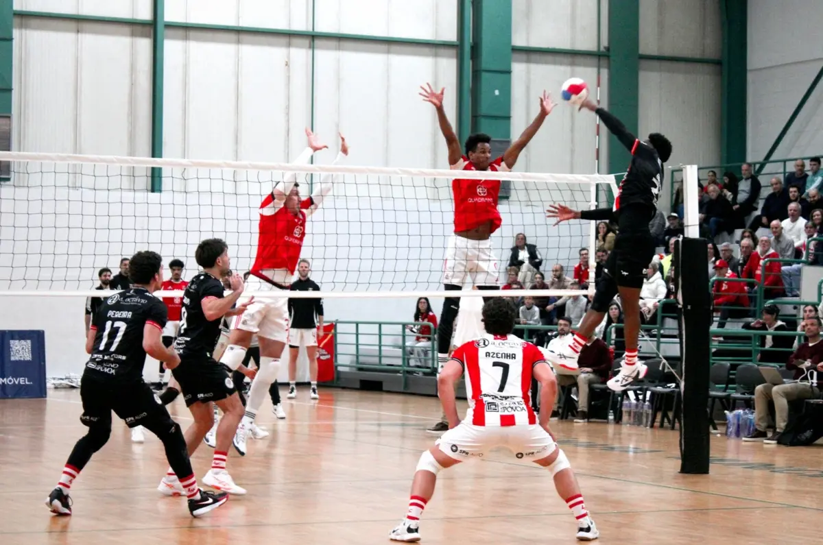 Benfica venceu em Matosinhos por claros 3-0.