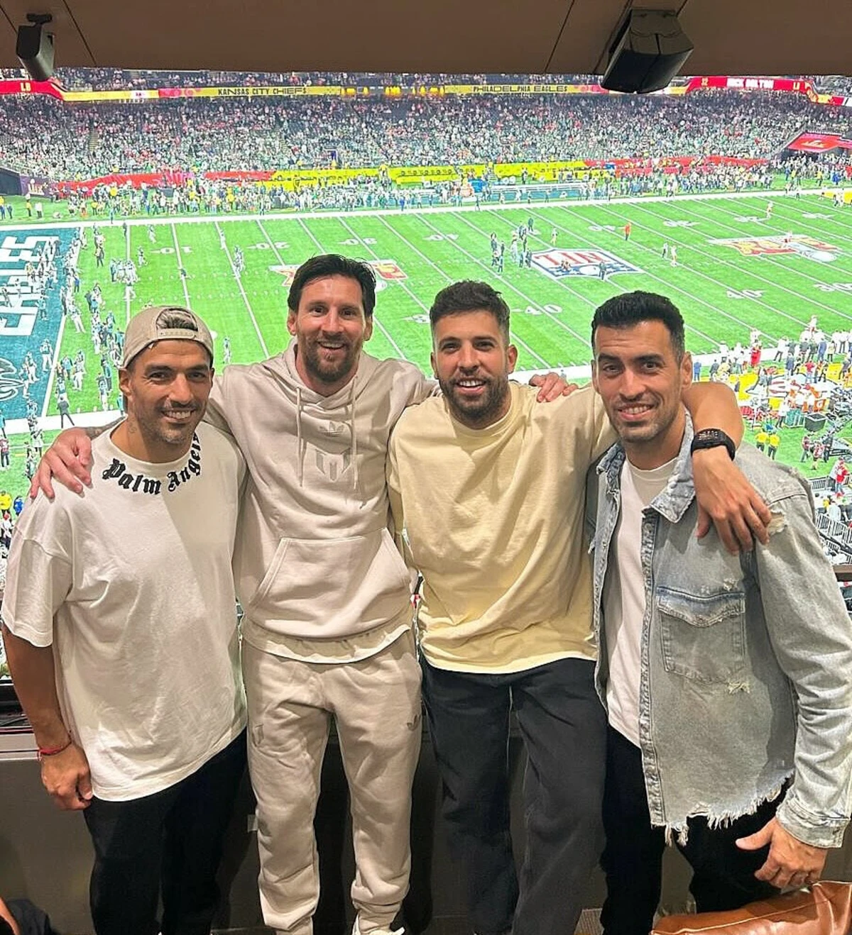 Imagem de contexto do artigo Inter Miami em peso no Super Bowl: Messi, Suárez, Alba e Busquets foram ao estádio