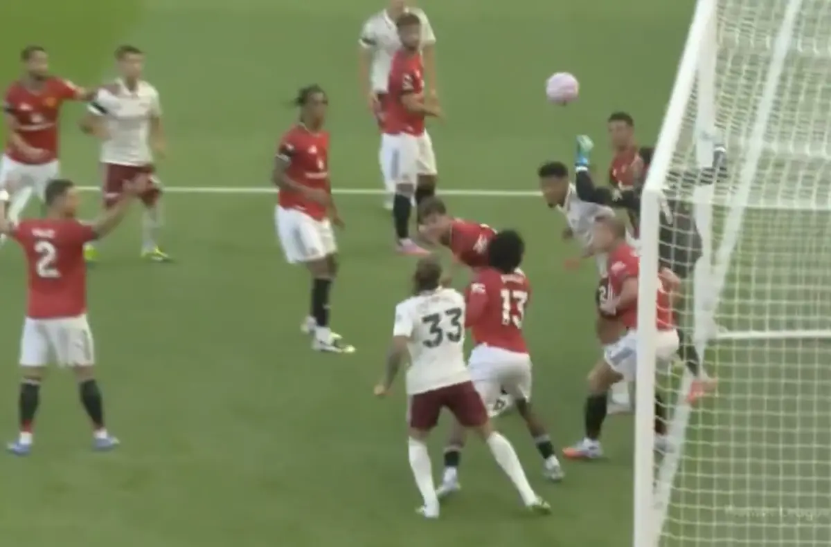 Imagem de contexto do artigo Calafiori decidiu o Manchester United-Arsenal com alguma polémica à mistura. Ora veja