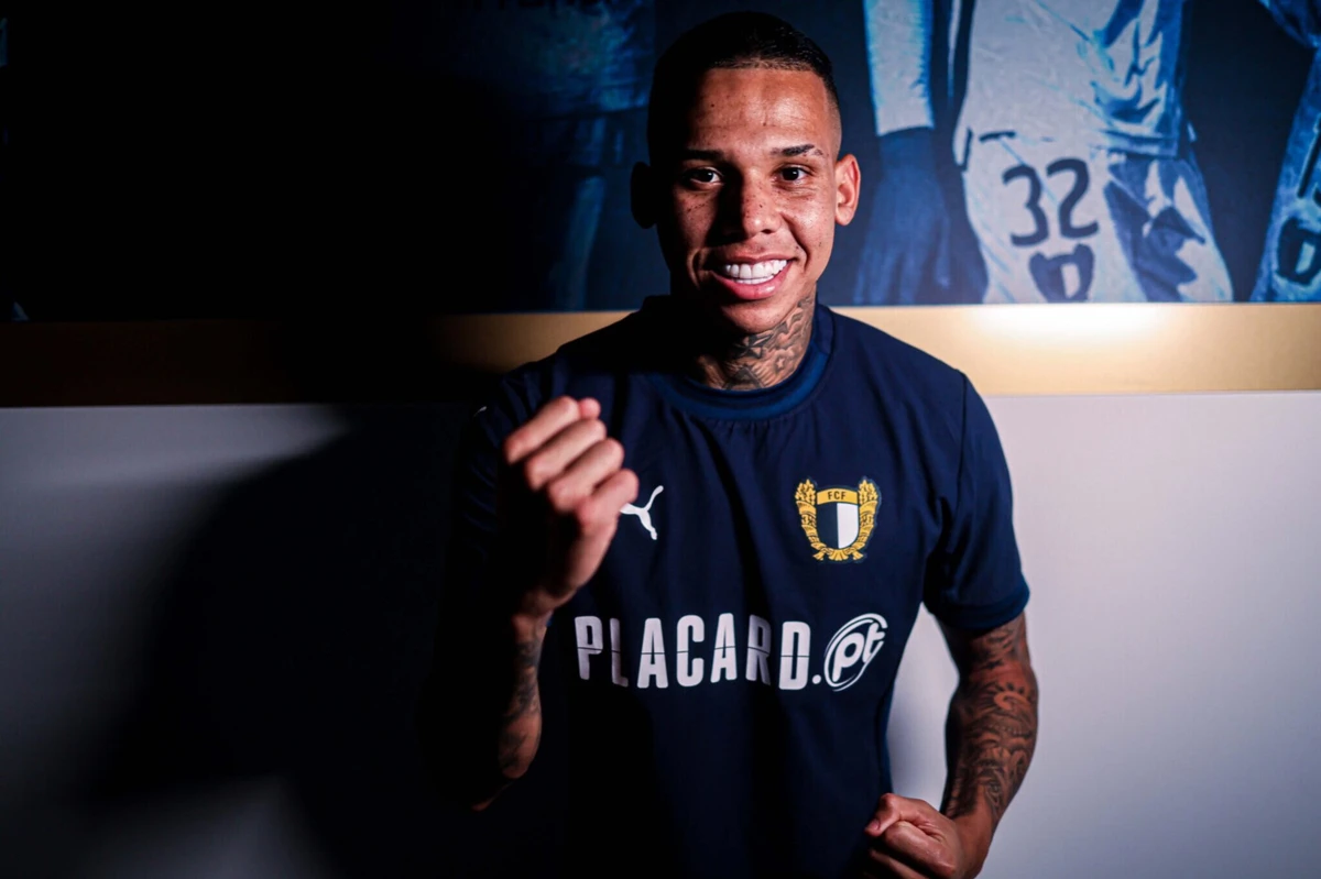 Imagem de contexto do artigo Gustavo Garcia é reforço do Famalicão: "Falei com Calegari, Ian Custódio, Otávio e Sorriso"