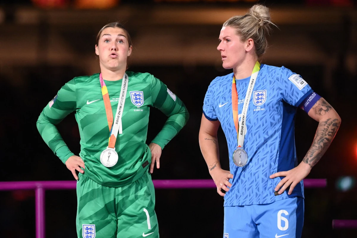 Mary Earps e Millie Bright integram o top-30 da Bola de Ouro feminina de 2023