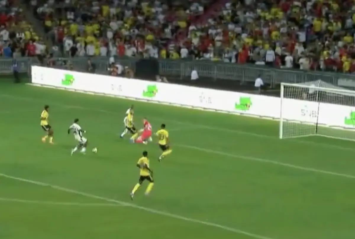 Imagem de contexto do artigo O golo de Bergwijn que empatou o Al Nassr-Al Ittihad. Veja aqui