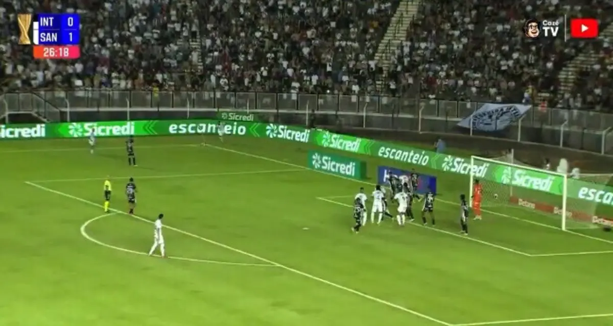 Imagem de contexto do artigo Para ver e rever: Neymar marca golo olímpico ao serviço do Santos