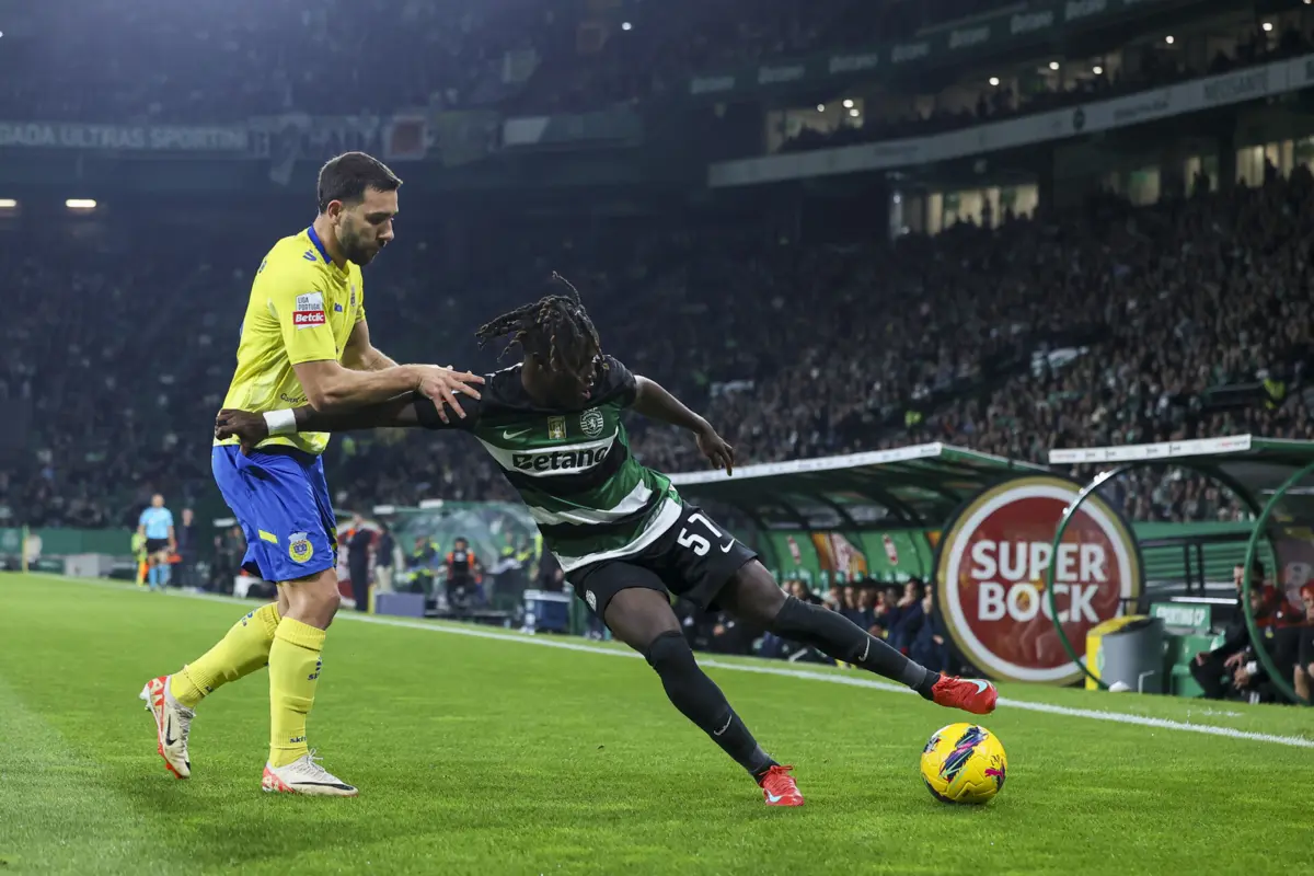 Quenda ruma ao Chelsea em 2026 (Créditos: Lusa)