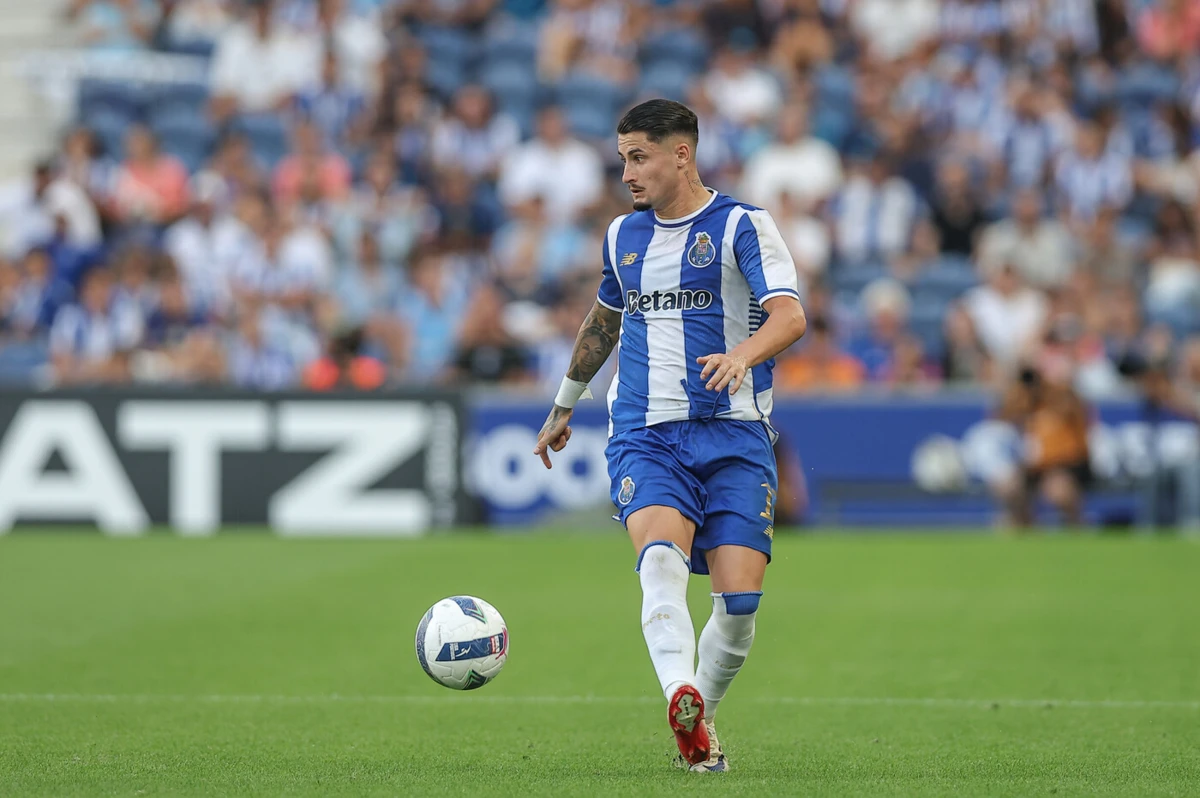 Borja Sainz tem a cláusula mais alta, a par de Samu (créditos: Miguel Pereira)