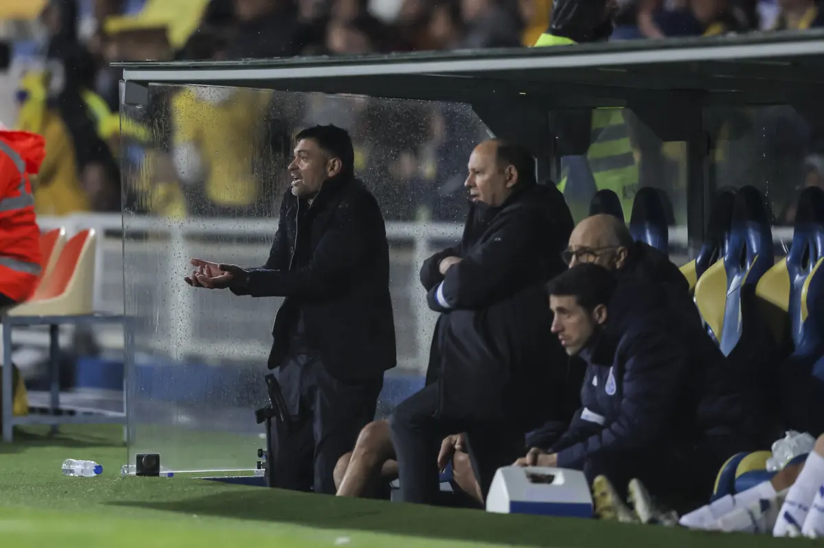 Imagem de contexto do artigo Conceição multado e Luís Gonçalves suspenso por chamar "fracassado" ao árbitro