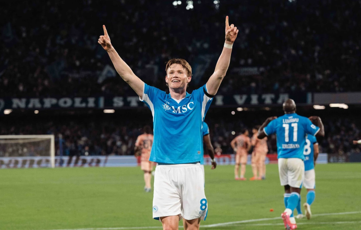 McTominay (créditos: Nápoles)