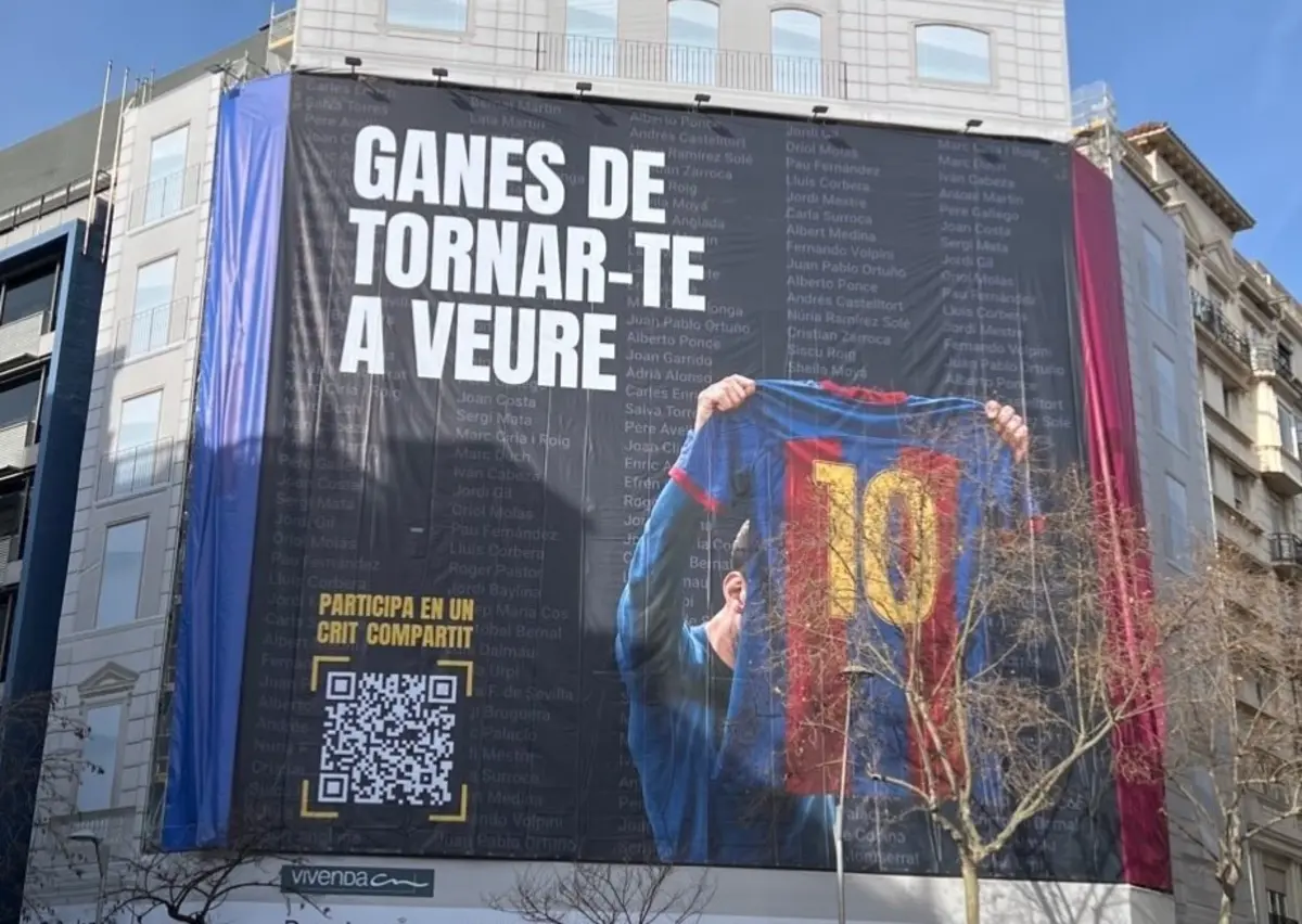 Cartaz de Marc Ciria, que sonha com regresso de Messi ao Barcelona