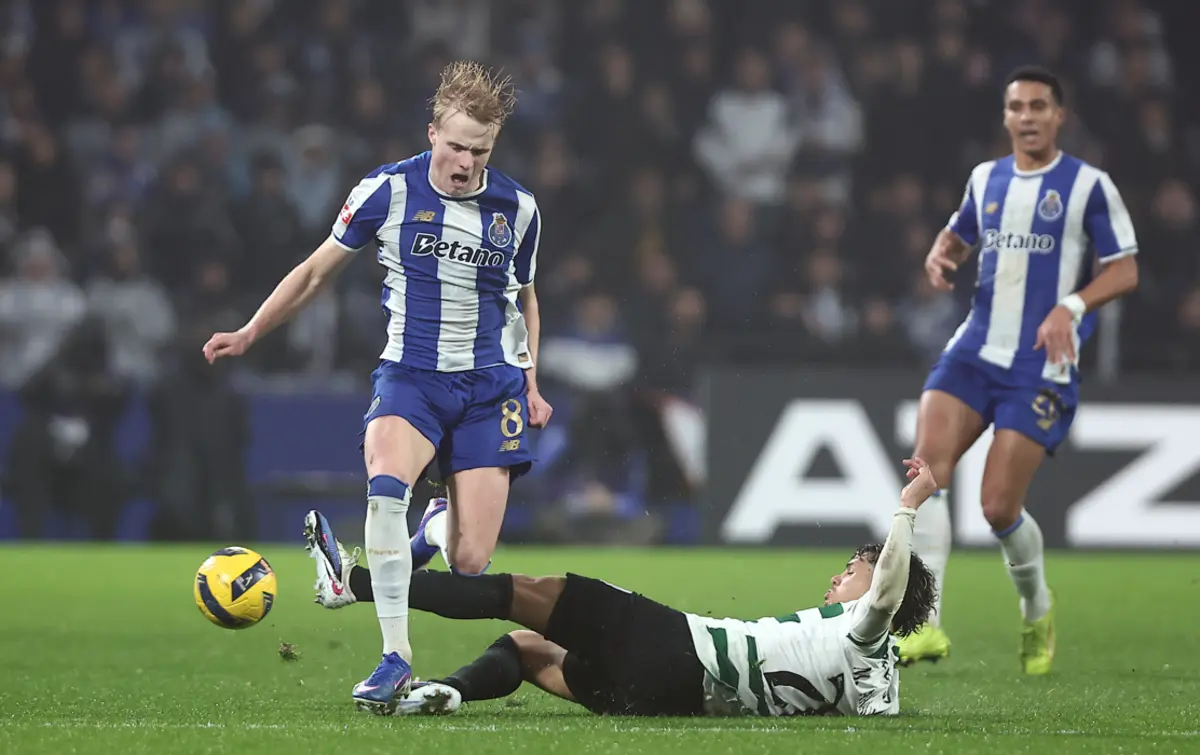 Froholdt em ação frente ao Sporting