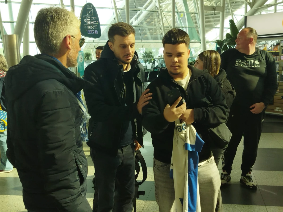 Imagem de contexto do artigo Partida do FC Porto para Roma: adeptos a incentivar e as habituais fotografias