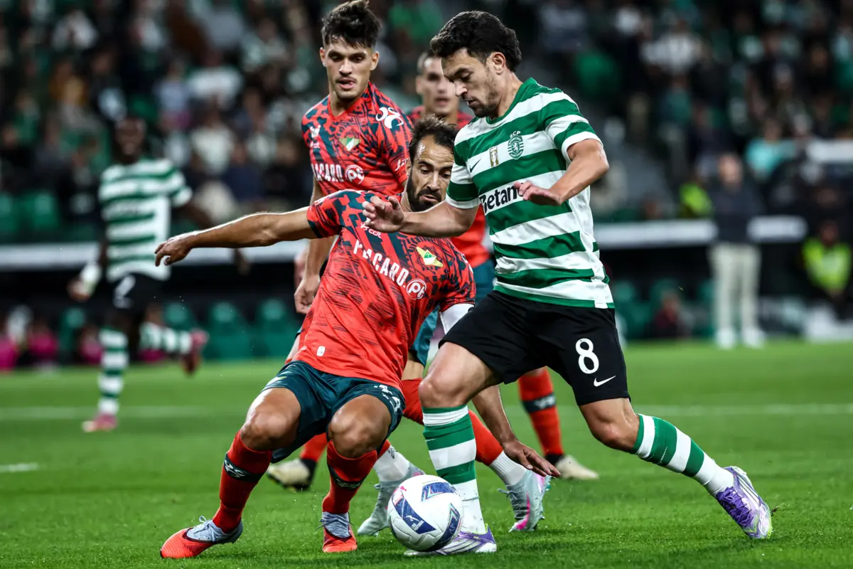 Marcelo, à esquerda