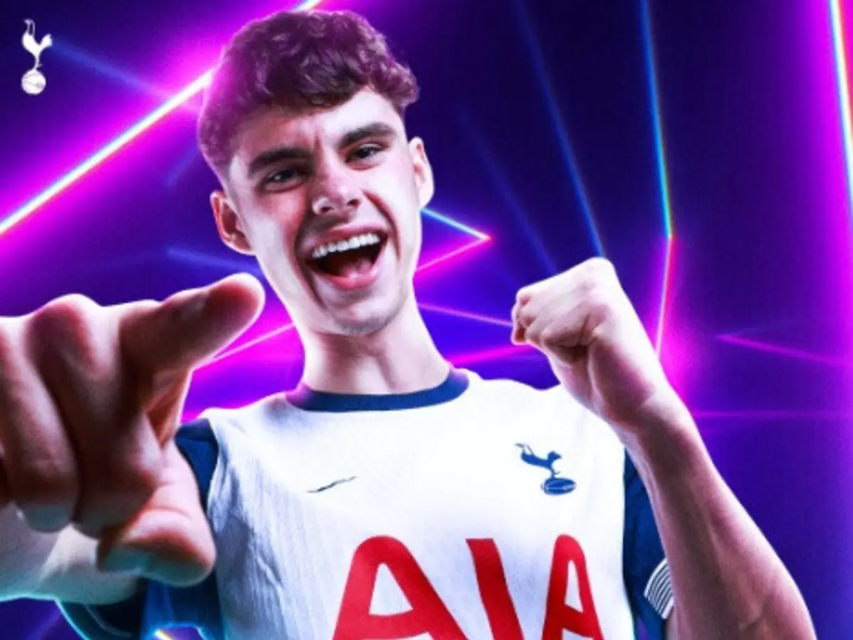 Archie Gray (créditos: Tottenham)