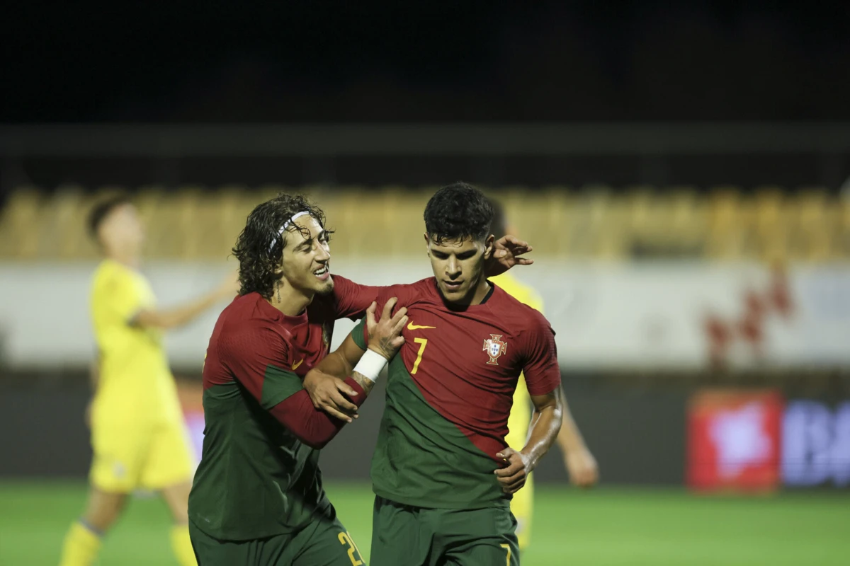 Mateus Fernandes e Fábio Silva na seleção nacional sub-21