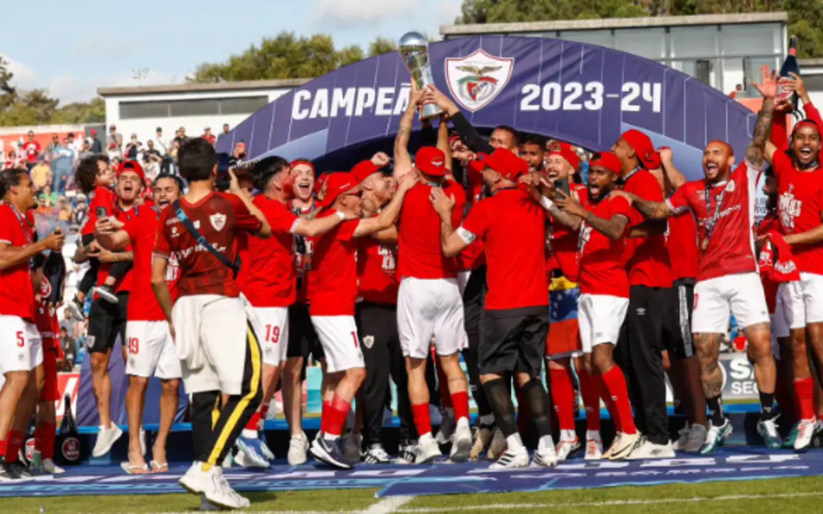 Santa Clara conquistou a II Liga