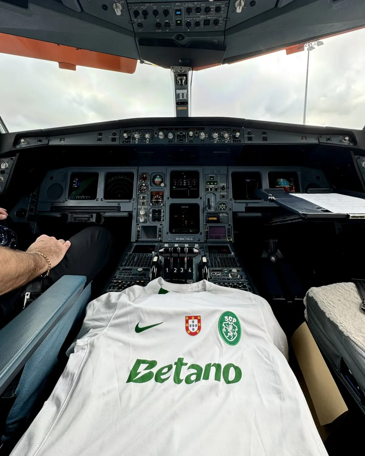 Imagem de contexto do artigo Denilson Santos nos convocados do Sporting para Leipzig