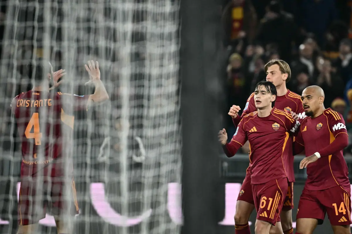 Imagem de contexto do artigo Roma iguala Nápoles no terceiro lugar da Serie A