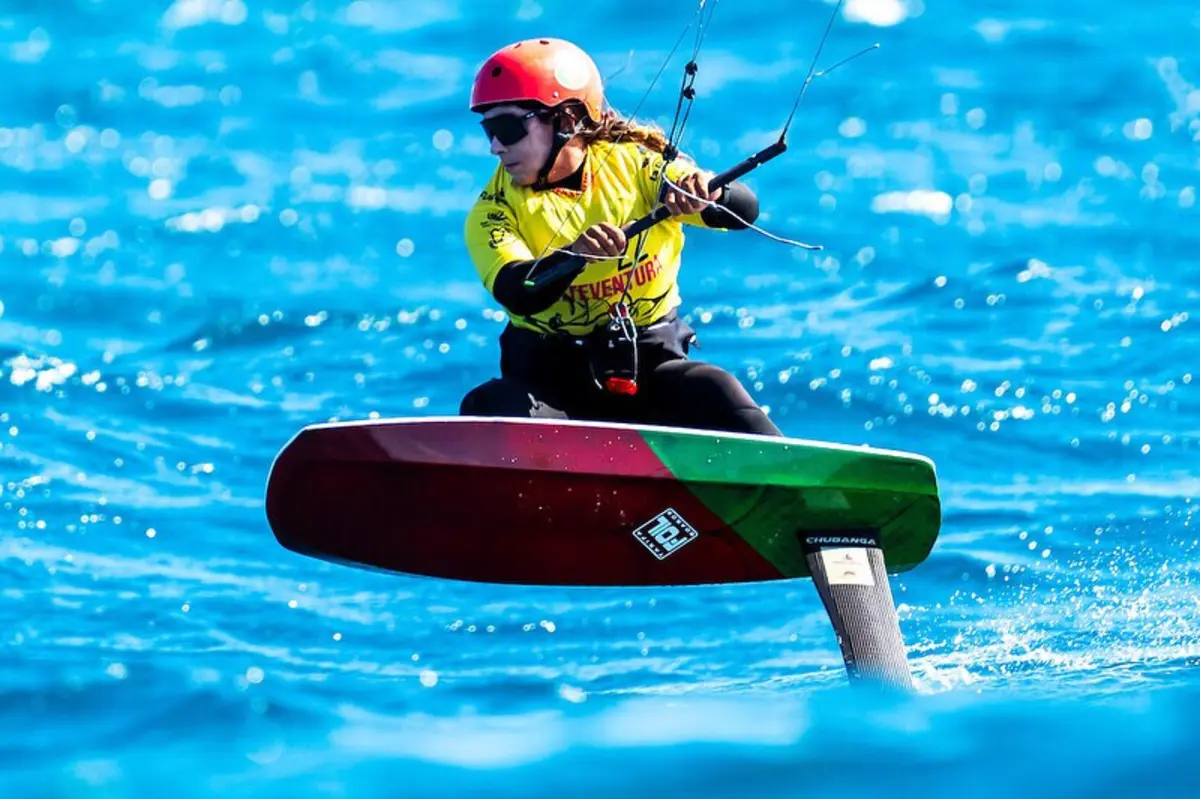 Mafalda Pires de Lima vai representar o kite português nos Jogos Olímpicos Paris'2024