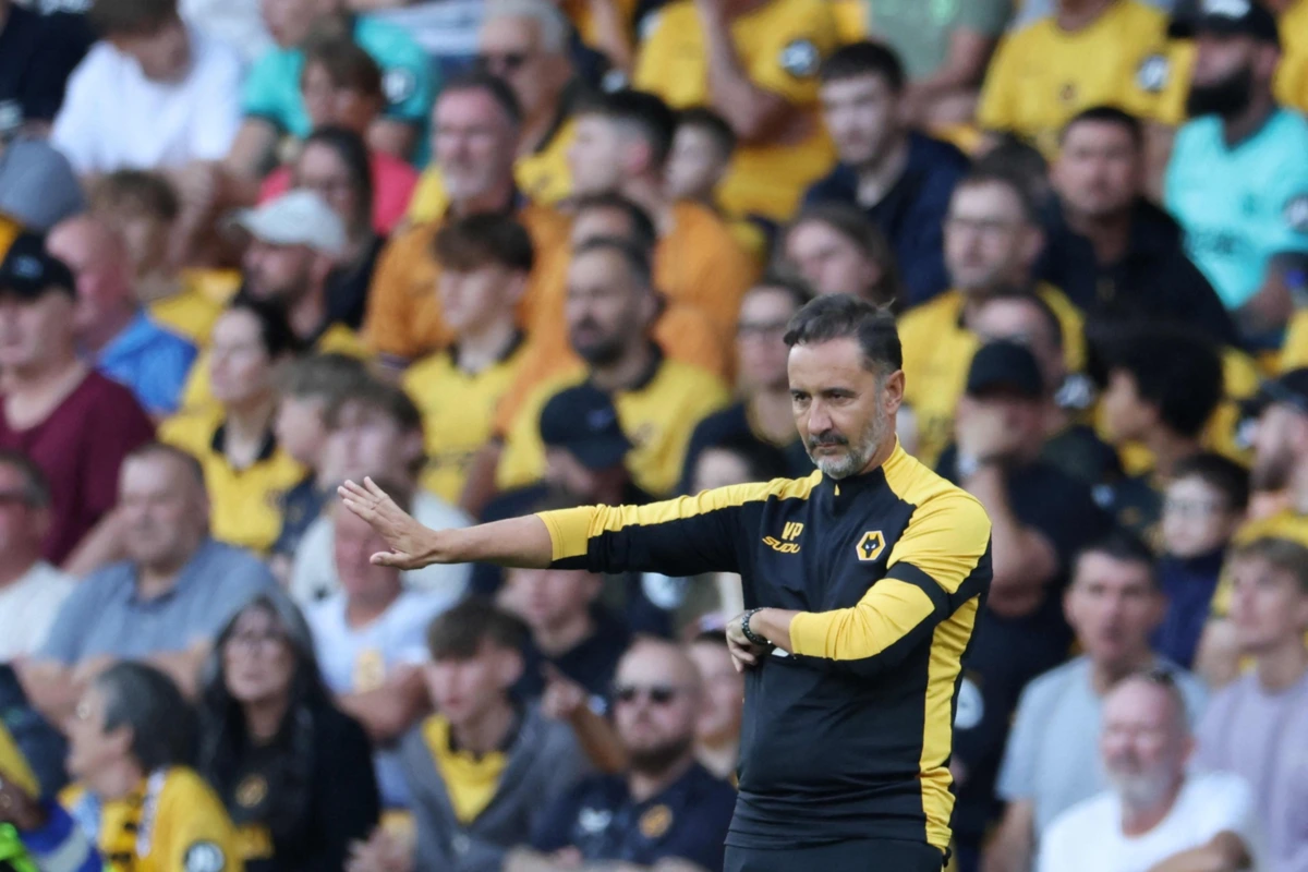 Vítor Pereira em situação delicada no Wolverhampton