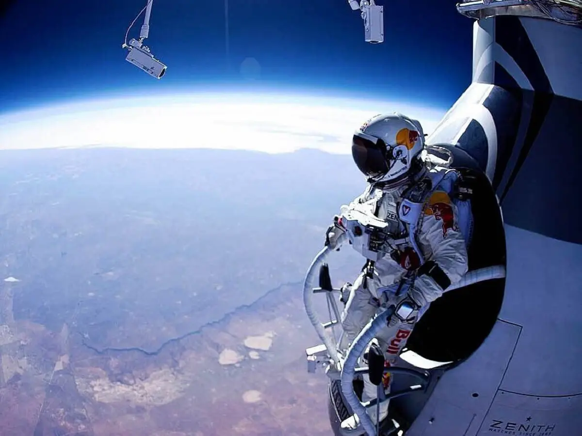 Imagem de contexto do artigo Morreu Felix Baumgartner: primeiro homem a saltar da estratosfera foi vítima de um acidente de parapente